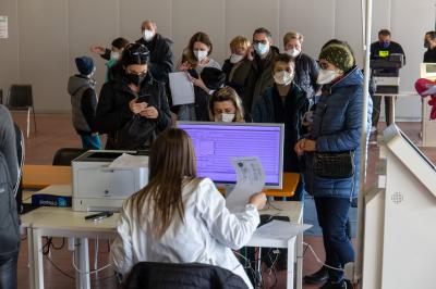 VACCINAZIONE PROFUGHI UCRAINA FERRARA