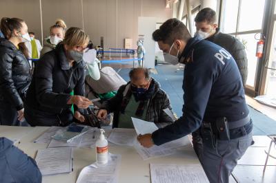 VACCINAZIONE PROFUGHI UCRAINA FERRARA