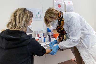 VACCINAZIONE PROFUGHI UCRAINA FERRARA