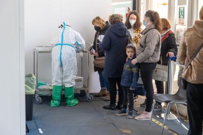 VACCINAZIONE PROFUGHI UCRAINA FERRARA