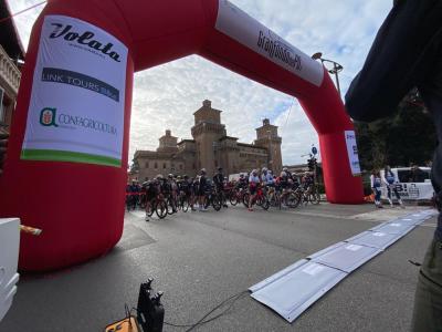 CICLISMO GRAN FONDO PO FERRARA