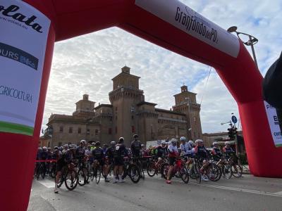 CICLISMO GRAN FONDO PO FERRARA