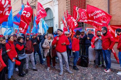 PRESIDIO SINDACATI PREFETTURA FERRARA