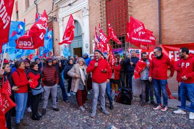 PRESIDIO SINDACATI PREFETTURA FERRARA