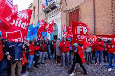 PRESIDIO SINDACATI PREFETTURA FERRARA