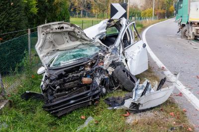 INCIDENTE SCONTRO AUTO CAMION ARGENTA