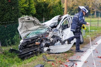 INCIDENTE SCONTRO AUTO CAMION ARGENTA