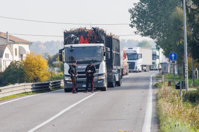 INCIDENTE SCONTRO AUTO CAMION ARGENTA