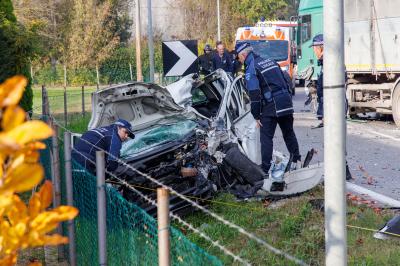 INCIDENTE SCONTRO AUTO CAMION ARGENTA