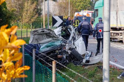 INCIDENTE SCONTRO AUTO CAMION ARGENTA