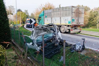 INCIDENTE SCONTRO AUTO CAMION ARGENTA