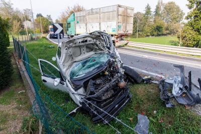 INCIDENTE SCONTRO AUTO CAMION ARGENTA