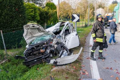 INCIDENTE SCONTRO AUTO CAMION ARGENTA