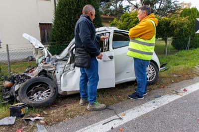 INCIDENTE SCONTRO AUTO CAMION ARGENTA