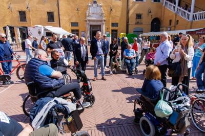 PASSEGGIATA DISABILITA' FERRARA