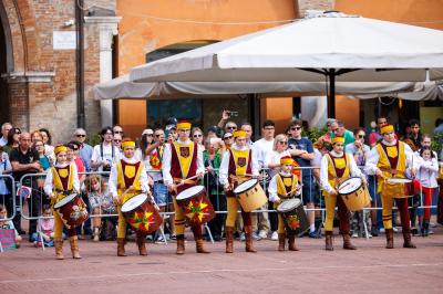 PALIO BANDIERE RAGAZZI FERRARA