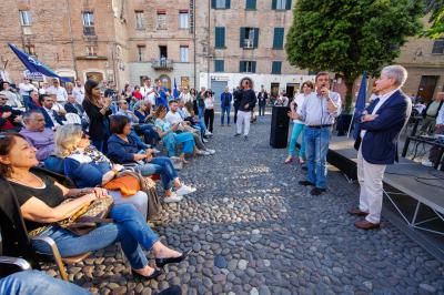 COMIZIO CARLO CALENDA AZIONE FERRARA