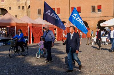 COMIZIO CARLO CALENDA AZIONE FERRARA