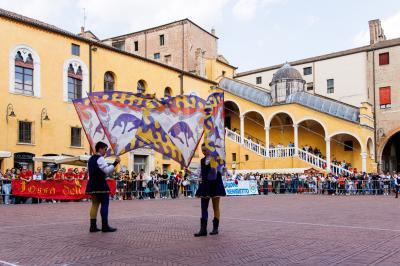 PALIO BANDIERE RAGAZZI FERRARA