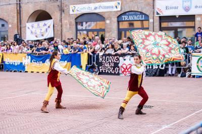 PALIO BANDIERE RAGAZZI FERRARA