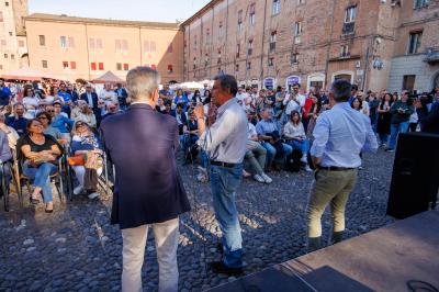 COMIZIO CARLO CALENDA AZIONE FERRARA