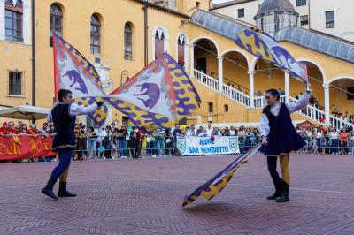 PALIO BANDIERE RAGAZZI FERRARA