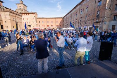 COMIZIO CARLO CALENDA AZIONE FERRARA