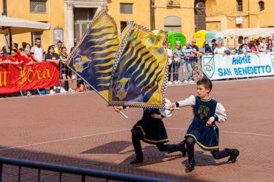 PALIO BANDIERE RAGAZZI FERRARA