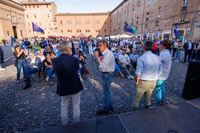 COMIZIO CARLO CALENDA AZIONE FERRARA