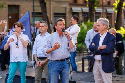 COMIZIO CARLO CALENDA AZIONE FERRARA