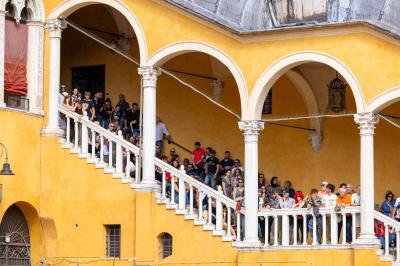 PALIO BANDIERE IN PIAZZA FERRARA