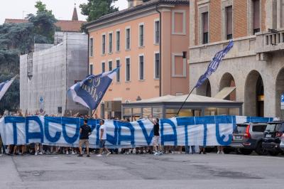 PROTESTA ULTRAS CONTRO TACOPINA FERRARA