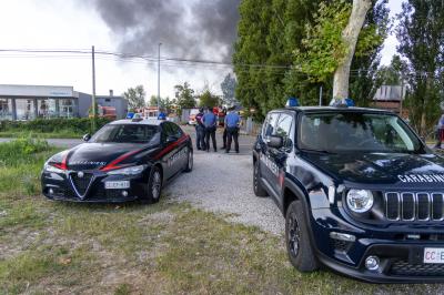 INCENDIO FABBRICA VETRORESINA MIGLIARINO