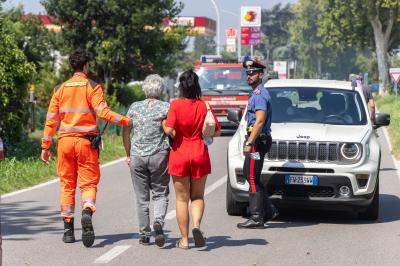 INCENDIO FABBRICA VETRORESINA MIGLIARINO