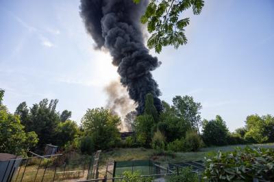 INCENDIO FABBRICA VETRORESINA MIGLIARINO