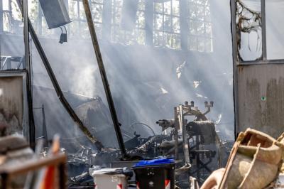 INCENDIO FABBRICA VETRORESINA MIGLIARINO