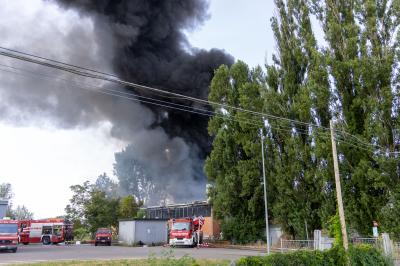 INCENDIO FABBRICA VETRORESINA MIGLIARINO