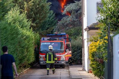 INCENDIO FABBRICA VETRORESINA MIGLIARINO