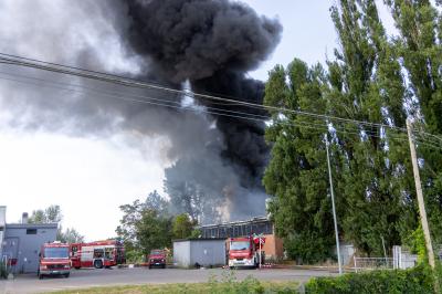 INCENDIO FABBRICA VETRORESINA MIGLIARINO