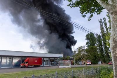 INCENDIO FABBRICA VETRORESINA MIGLIARINO