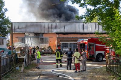 INCENDIO FABBRICA VETRORESINA MIGLIARINO