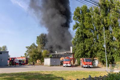 INCENDIO FABBRICA VETRORESINA MIGLIARINO