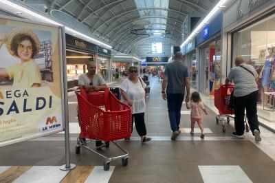 CENTRO COMMERCIALE LE MURA FERRARA