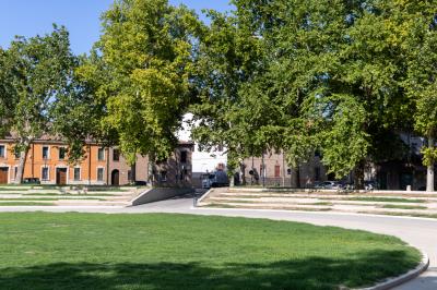 PIAZZA ARIOSTEA FERRARA