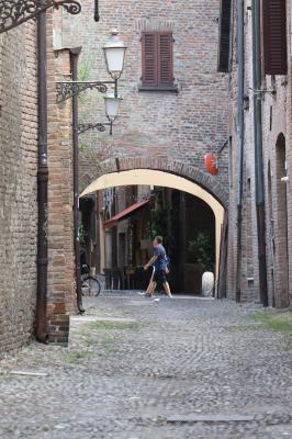 VIA DELLE VOLTE FERRARA