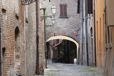 VIA DELLE VOLTE FERRARA