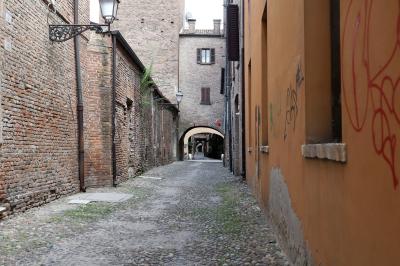 VIA DELLE VOLTE FERRARA