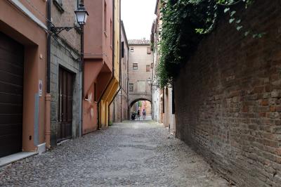 VIA DELLE VOLTE FERRARA