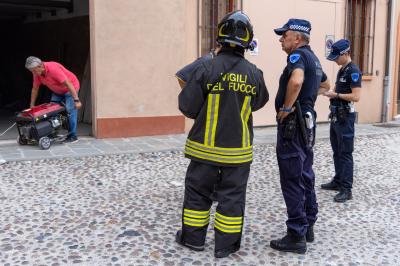 INCENDIO GARAGE VIA PAGLIA FERRARA