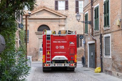 INCENDIO GARAGE VIA PAGLIA FERRARA